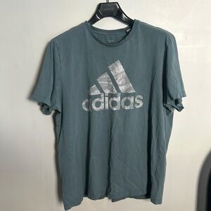 VINTAGE ADIDAS ®️ T-SHIRT